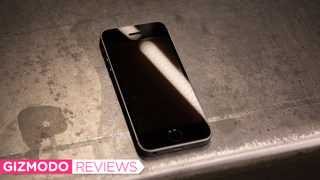 iPhone SE Review: The Phone That Proves Apple Is Out of Ideas